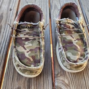 Youth Wally Hey Dude